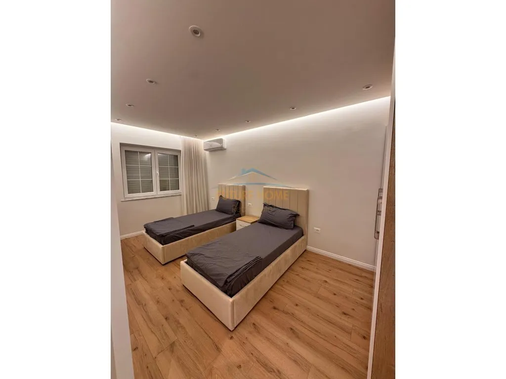 Disponojme apartament 2+1 me Qera, Rruga Sulejman Pasha Tirane - Foto 5