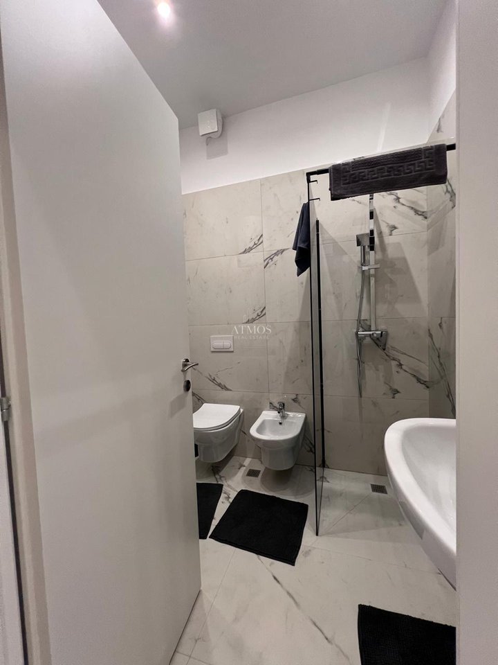 2+1 Apartment for Rent in Qendër, Tiranë - 1200€ | 85 m² - Image 5