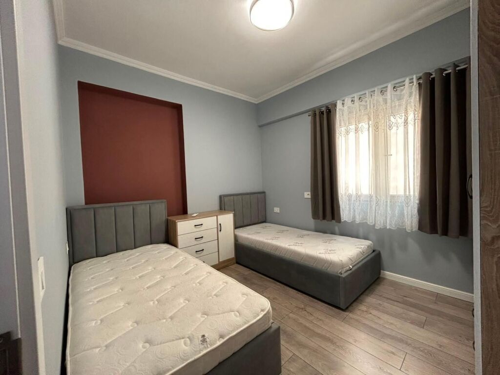 2+1 Apartment for Rent, Rruga Reshit Petrela - Image 3
