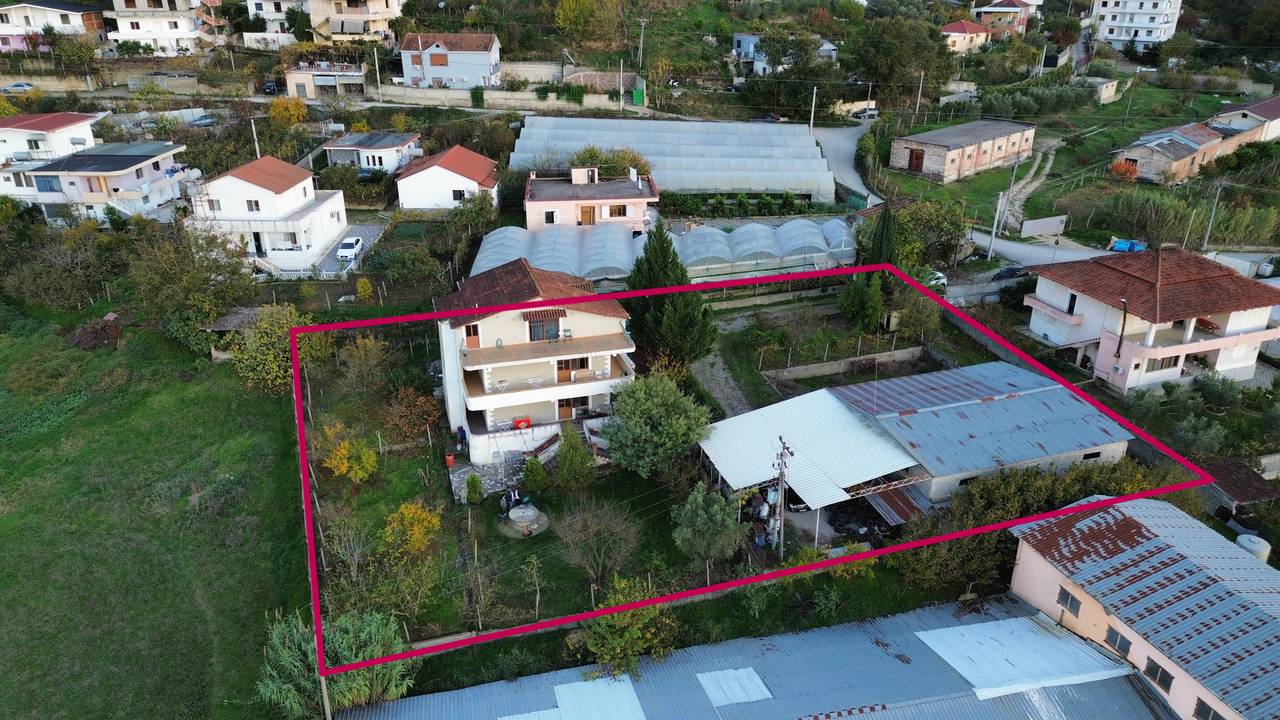 3-Story Villa for Sale with Title Deed – Near Ura e Beshirit, Pezë Helmës - Image 2