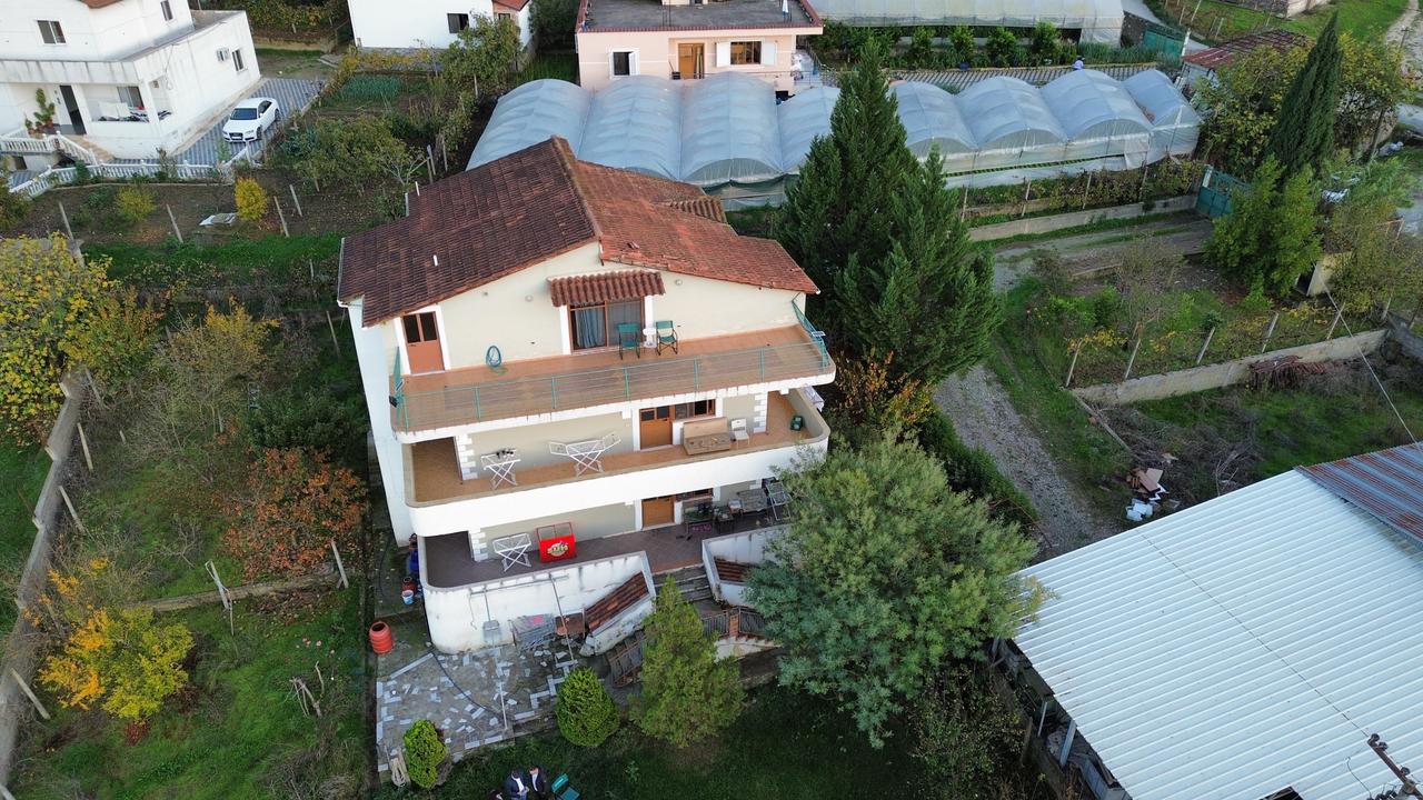 3-Story Villa for Sale with Title Deed – Near Ura e Beshirit, Pezë Helmës - Image 5