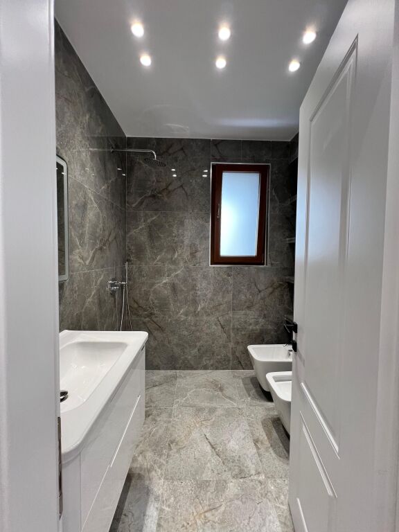 2+1 Apartment for Sale – Rruga Irfan Tomini, Tirana e Re - Image 5