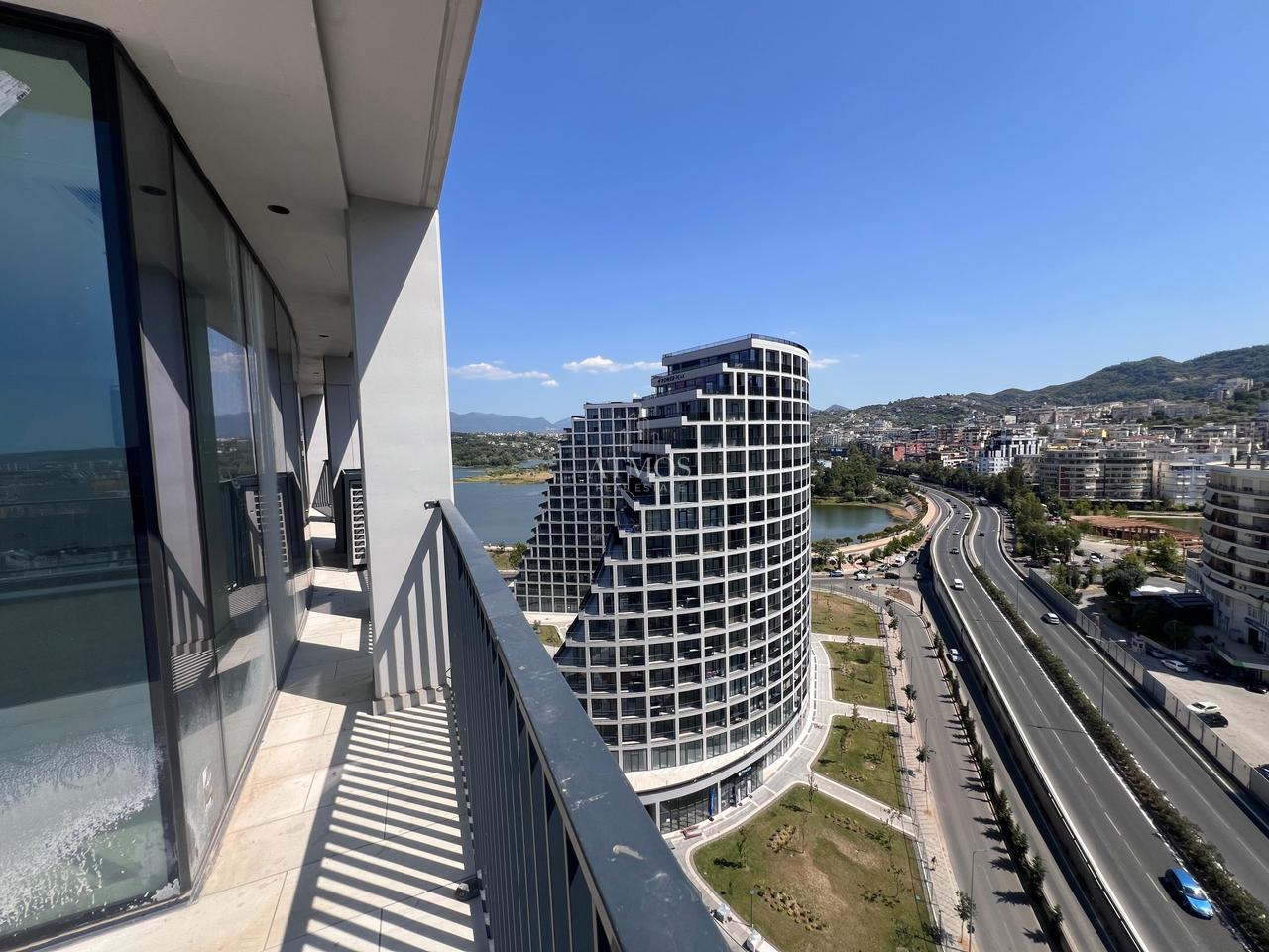2+1+2 Apartment for Sale + Parking Spot – Lake View, Liqeni Artificial - Image 2