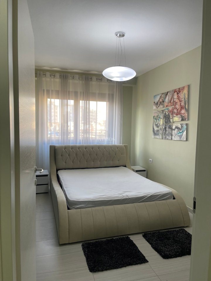 1+1 Apartment at Stadiumi Dinamo - Image 4