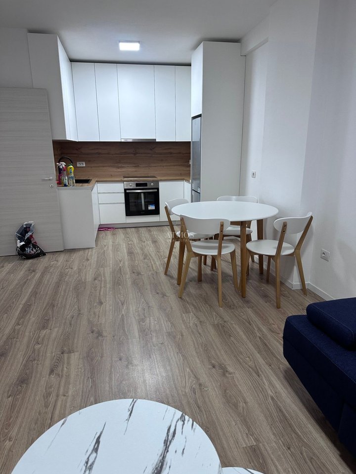 1+1 Apartment for Rent in Laprakë, Aura Complex, Tiranë - 600€ | 70 m² - Image 2