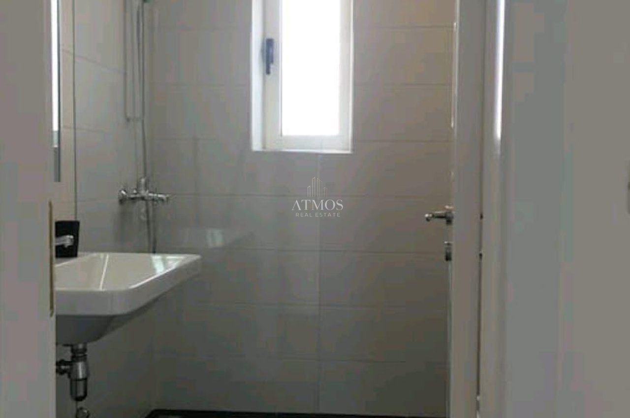 1+1 Apartment for Rent, Rruga Elbasanit, Bar Meduza - Image 5