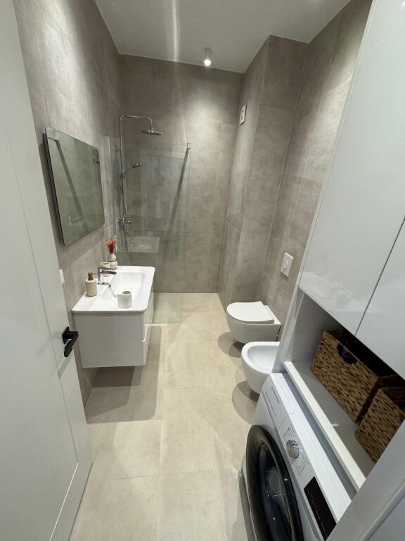 2-bedroom Apartment for rent – Sheshi Skenderbej (Qender) - Image 6