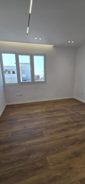 1+1 Apartment for Sale – 21 Dhjetori - Image 2