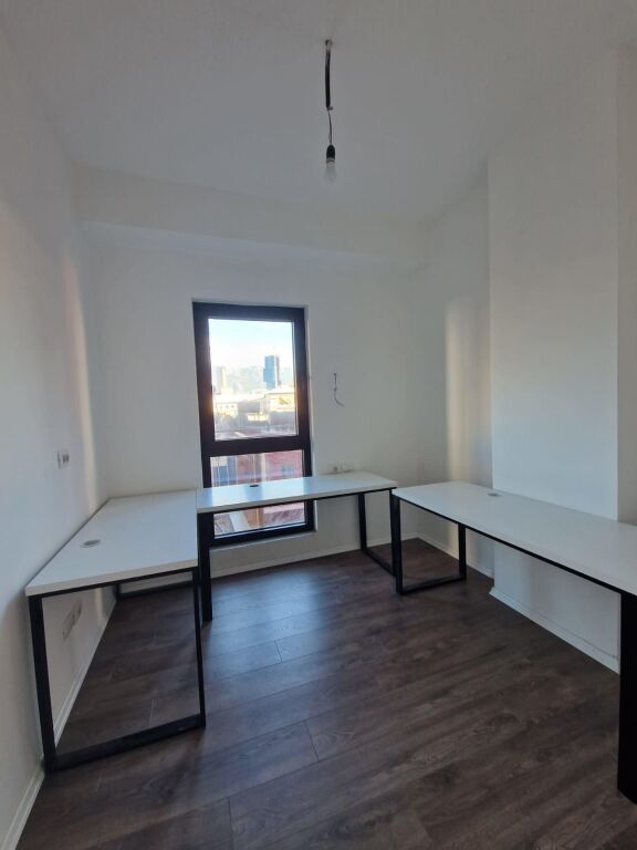 2+1 Apartment for Rent, Garden Building, Rruga e Kavajes - Image 4