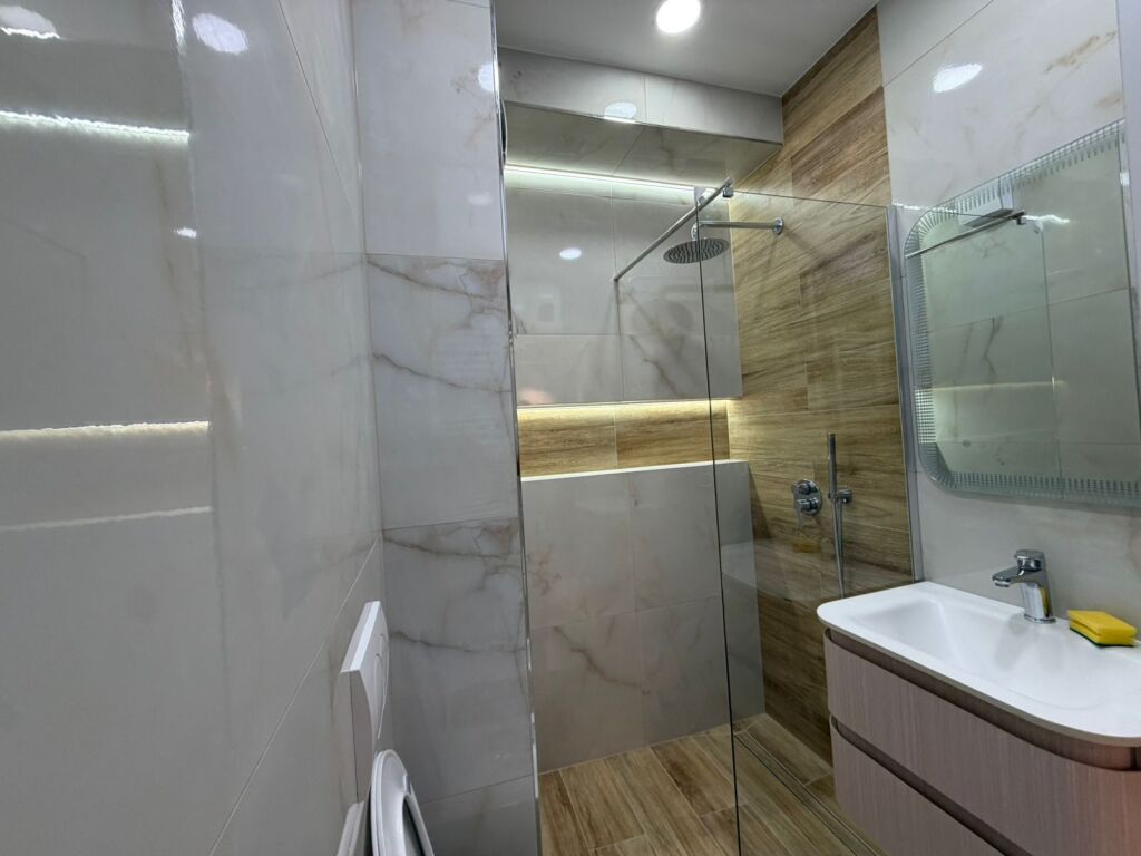1+1 Apartment for Rent in Komuna e Parisit - Image 3