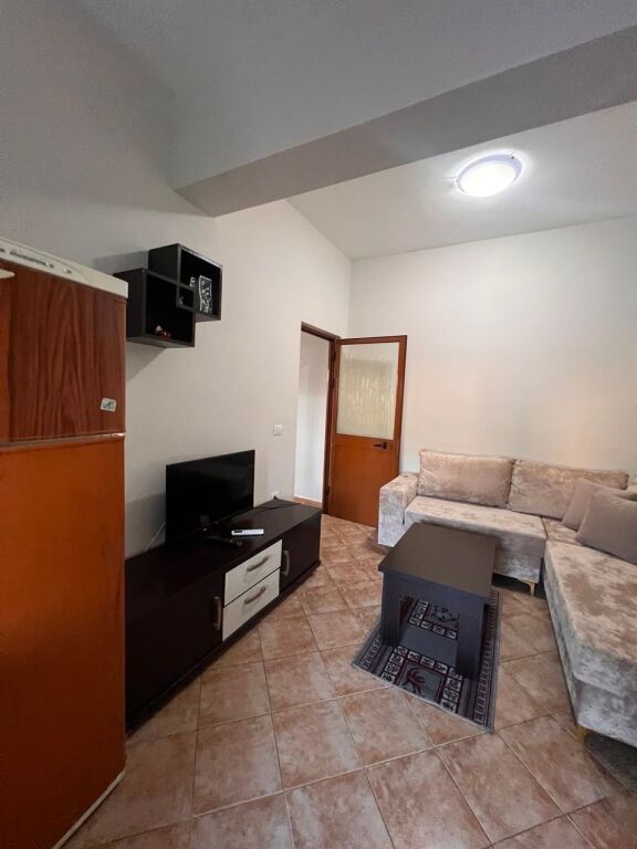 1+1 Apartment for Rent in Yzberisht - 40,000 Lek/Month - Image 2
