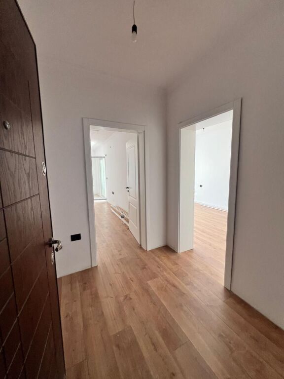 1+1 Apartment for Sale at Vasil Shanto, 135,000 Euro - Image 2