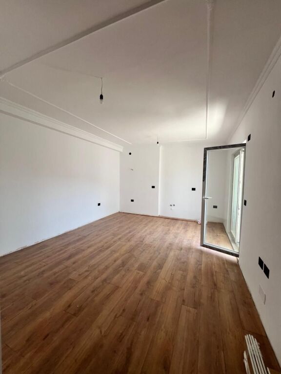1+1 Apartment for Sale at Vasil Shanto, 135,000 Euro - Image 5