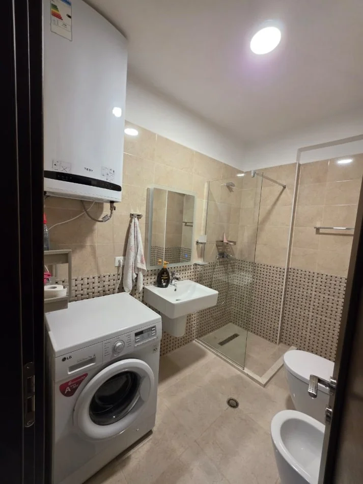 2-bedroom Apartment for sale – Kopshti Botanik - Image 6