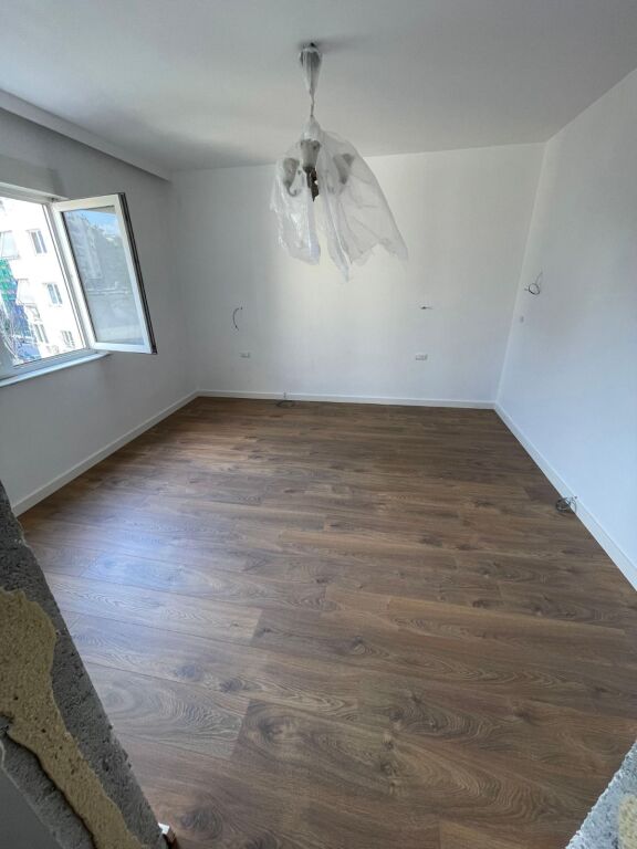 1+1 Apartment for Rent on Rruga e Elbasanit - Image 3