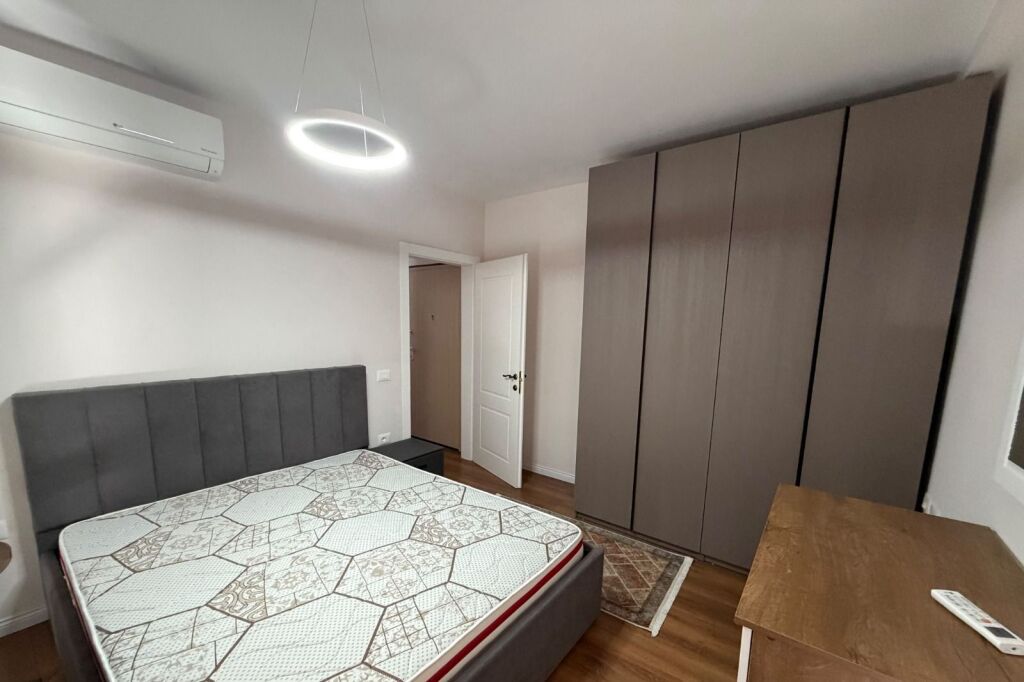 2+1 Apartment for Rent, Rruga e Barrikadave - Image 4