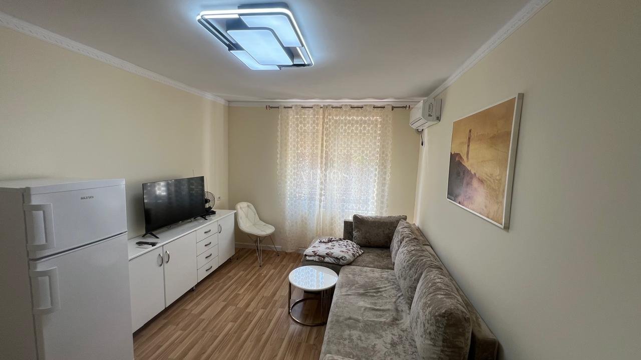 1+1 Apartment for Rent, Lulishtja 1 Maji, Opposite Ish Ekspozita - Image 2