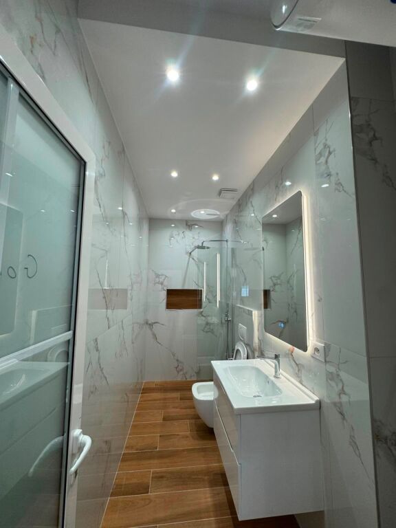 2+1 Apartment for Sale on Rruga Bardhyl - Image 3