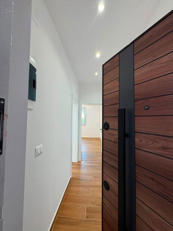 2+1 Apartment for Sale on Rruga Bardhyl - Image 6