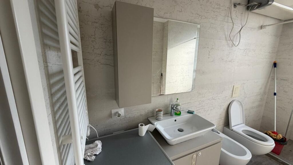 2+1 Apartment for Rent in Liqeni i Thate - Image 4