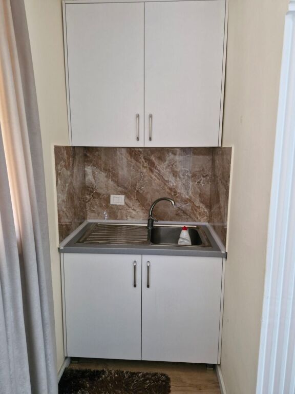 1+1 Apartment for Rent – Bulevardi Bajram Curri - Image 4
