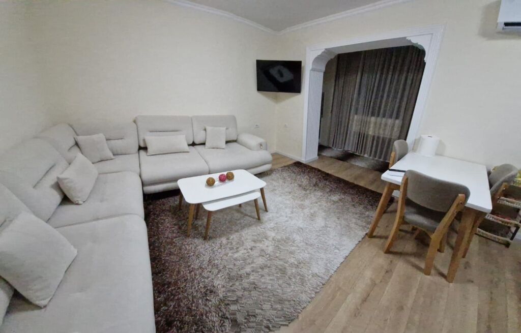 1+1 Apartment for Rent – Bulevardi Bajram Curri - Image 8